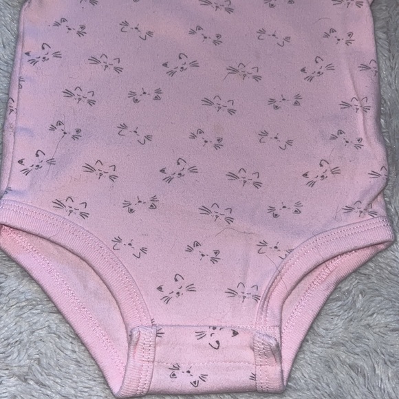 (3 for $10) rococo cat bodysuit ๐ - Picture 3 of 4